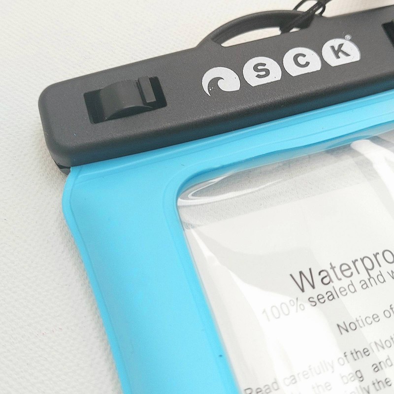 Αδιάβροχη θήκη κινητού με λουράκι που επιπλέει SCK γαλάζια έως 8" (surf2342)